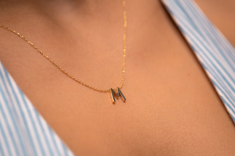 Collar Letra M